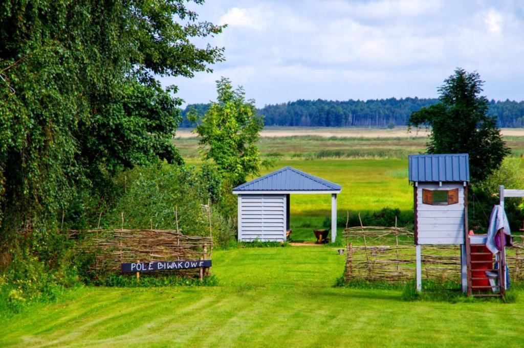 Hôtel Wilcza Nora - Pole Biwakowe à Dolistowo Nowe Extérieur photo